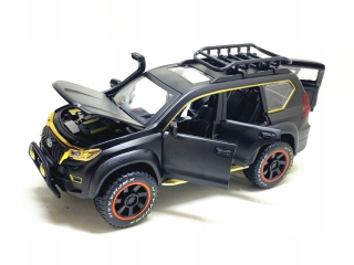 01:24 Toyota Prado SUV modelu zliatiny vozidlo (C