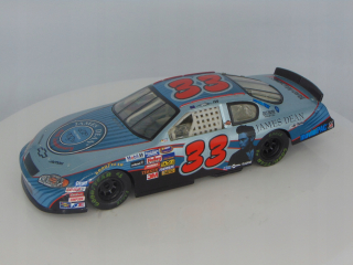 AKCIA 2005 TONY STEWART #33 CHEVY NASCAR 1:24