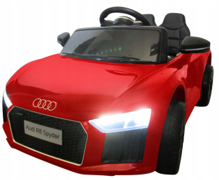 Červené auto Audi