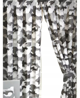 Závesy do detskej izby - PRIPRAVENÉ ZÁclony na PÁSKE 168x183 CAMO, SIVÁ