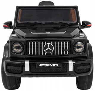 Čierne auto Mercedes