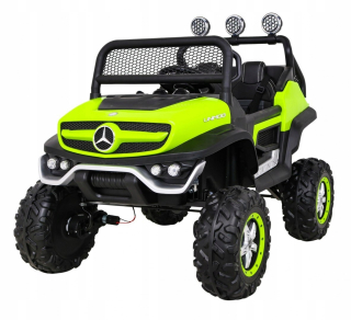 Zelené auto Mercedes