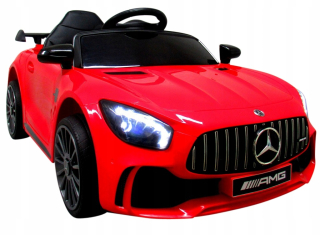 Červené auto Mercedes