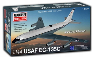 Plastová - ES-135C lietadlo USAF 1: 144 - MI