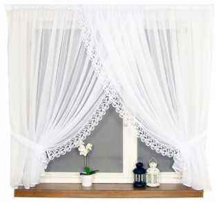 Záclony do detskej izby - Nová klasická firana Woal + Gipiura 10 cm 400x160