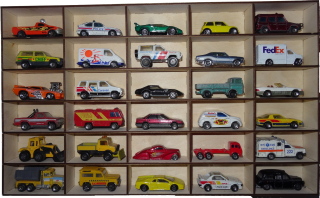 Polica do detskej izby - Poličku pre Rezorki 30ks Toy Cars