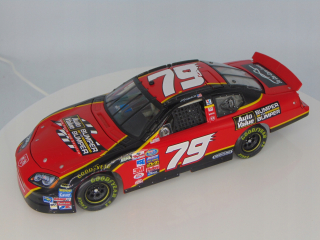 REVELL 2005 KASEY KAHNE #79 DODGE CHARGER AUTO VALUE NÁRAZNÍK NASCAR 1:24