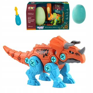 Woop dinosaurus na skrútené s vaječnými triceratops